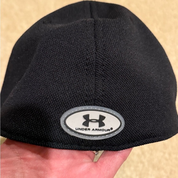 Youth Under Armour Black Hat with White Logo - Picture 3 of 5